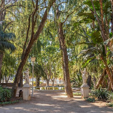 Sanders Lavender - Delightful Two-Bedroom Apartment Downtown Μάλαγα Εξωτερικό φωτογραφία