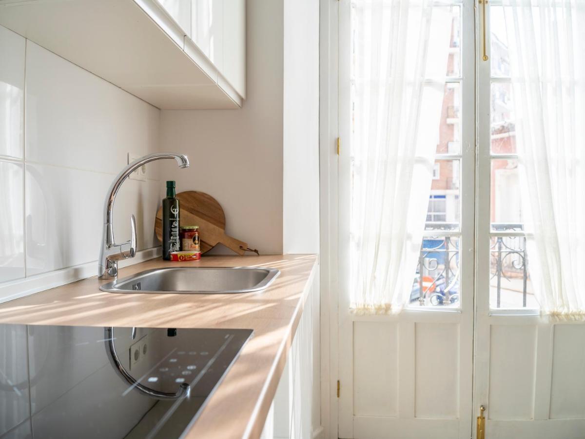 Sanders Lavender - Delightful Two-Bedroom Apartment Downtown Μάλαγα Εξωτερικό φωτογραφία