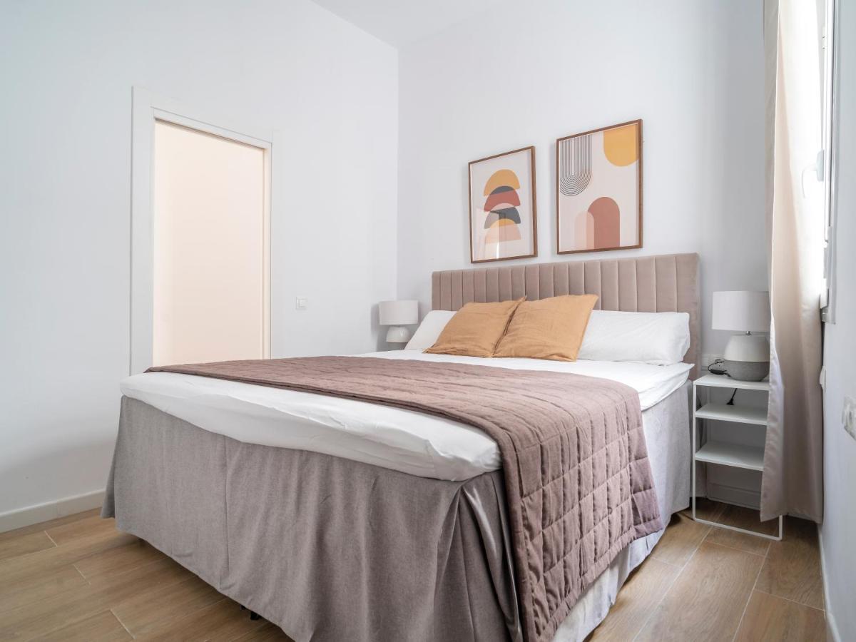 Sanders Lavender - Delightful Two-Bedroom Apartment Downtown Μάλαγα Εξωτερικό φωτογραφία