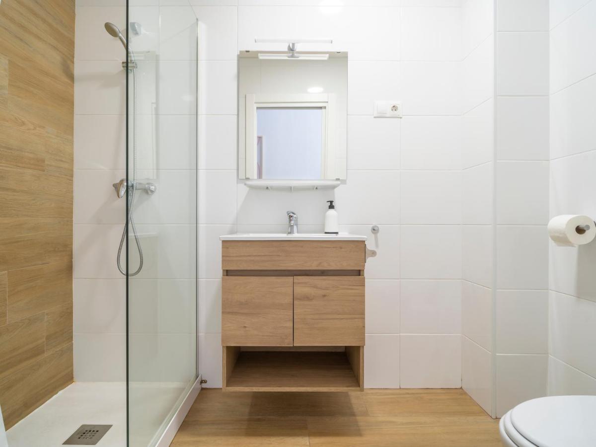 Sanders Lavender - Delightful Two-Bedroom Apartment Downtown Μάλαγα Εξωτερικό φωτογραφία